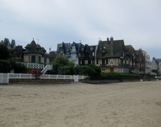 Schöne Häuser direkt am Strand