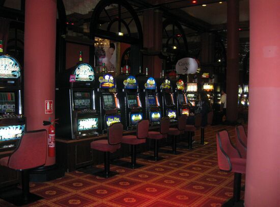 "Slot machines" im Kasino