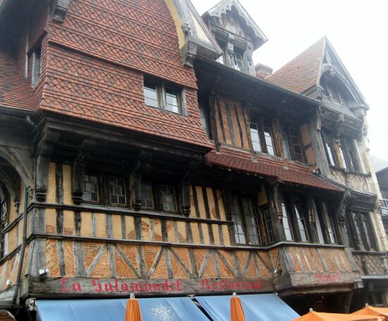 Altes Haus in Etrétat