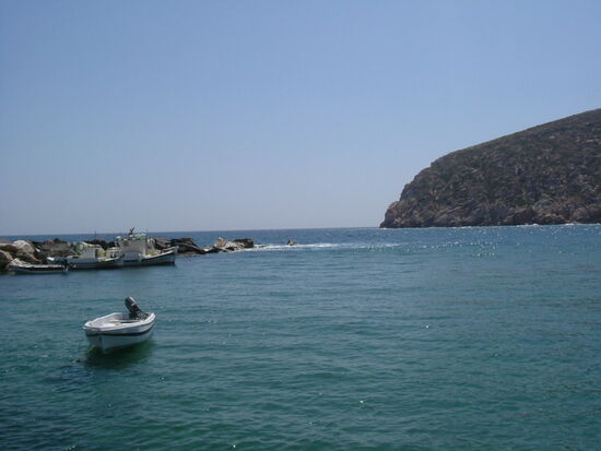 Apollonas im Norden der Insel