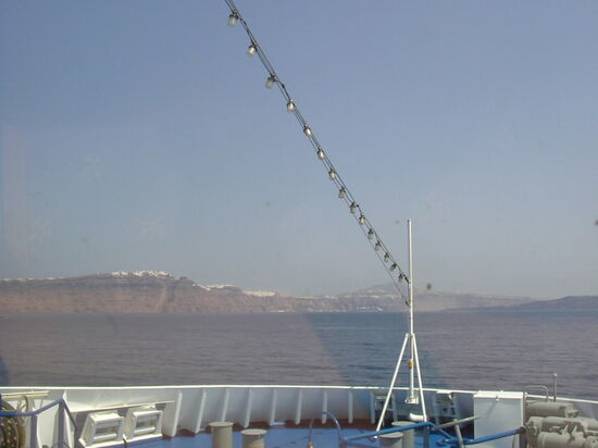 Anfahrt auf Santorin mit Blue Star Ferry