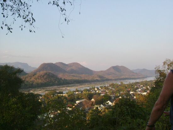 Blick auf Stadt und Mekong