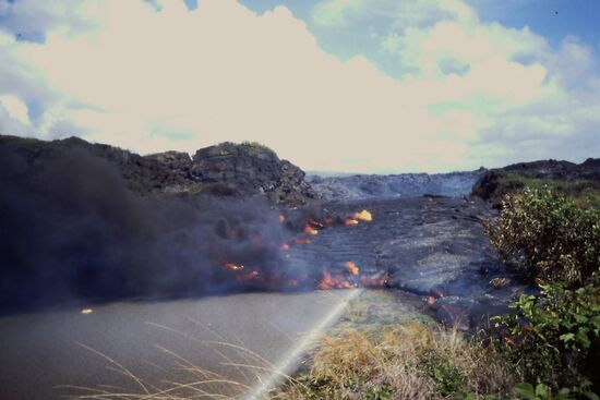 Lavastrom auf Chain of Craters Road