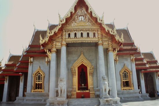 Wat Traimit