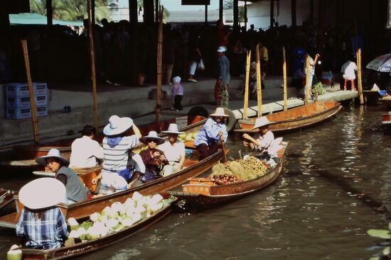 Damnoen Saduak - Floating Markets