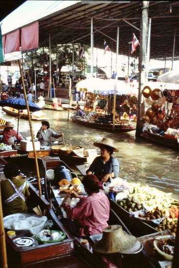 Floating Markets