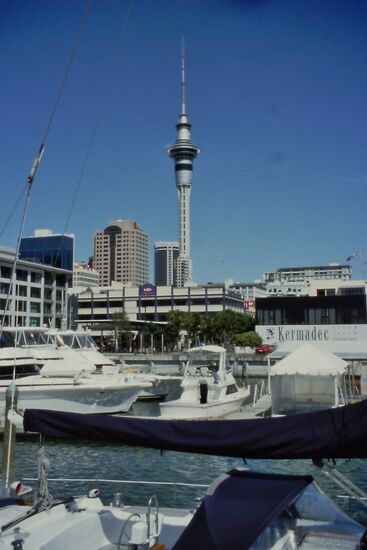 Waterfront mit Blick auf Sky Tower