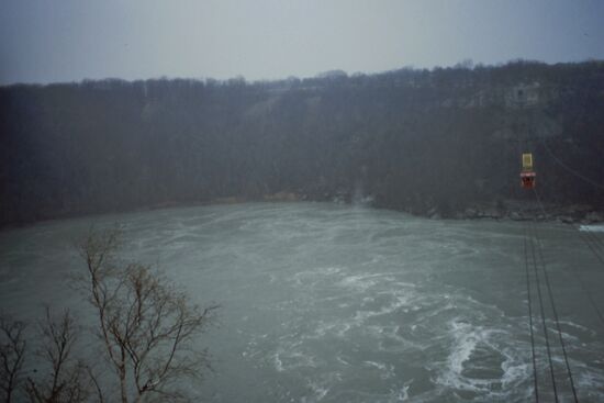 Bei den Niagara Falls