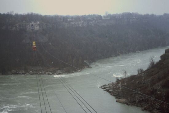 Bei den Niagara Falls