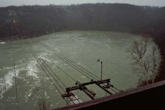 Bei den Niagara Falls