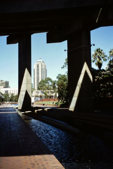 Darling Harbour Walk