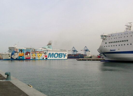 Moby Fähre in Genua