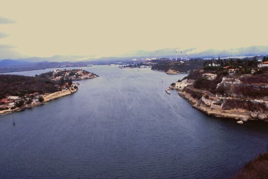 Blick vom Fort auf die weitläufige Bucht