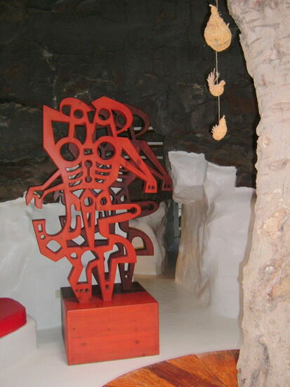 Skulptur in Rot