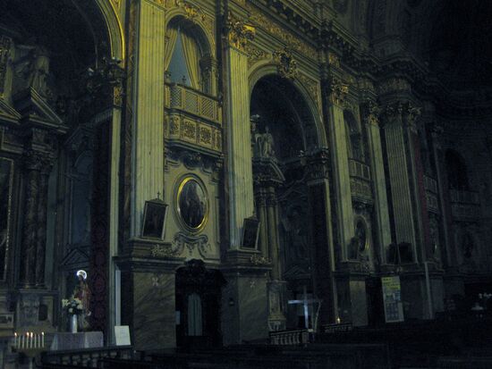 Im Inneren der Kirche