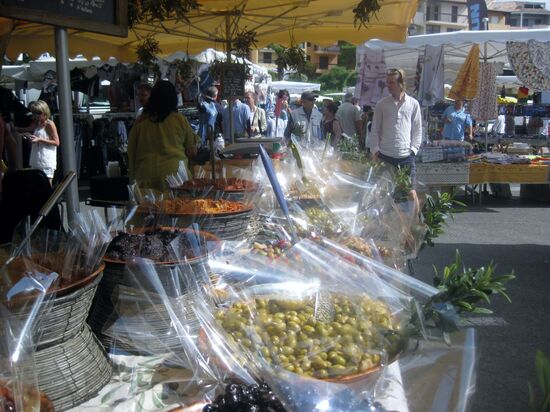Viel Betrieb auf dem Markt