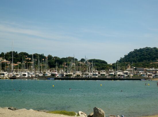 Blick auf Yachthafen