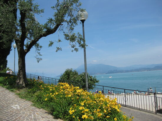Promenade oberhalb vom Strand