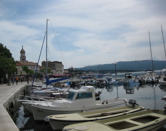 Krk Stadt mit dem Blick auf die Kathedrale