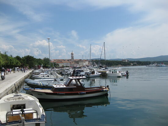 Yachthafen in Krk Stadt