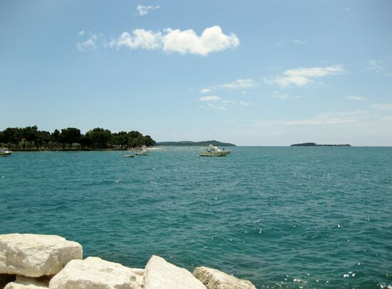 Im Hintergrund die Brijuni-Inseln