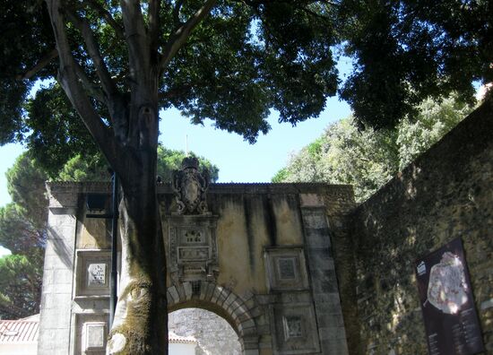 Eingang zum Castello de Sao Jorge