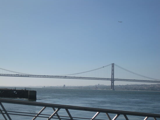 Blick auf die Ponte de 25 Abril