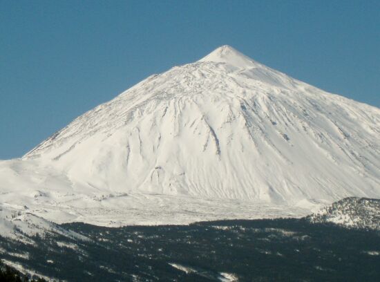 Schneemassen auf dem Teide
