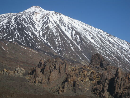 Nur noch wenig Schnee auf dem Teide