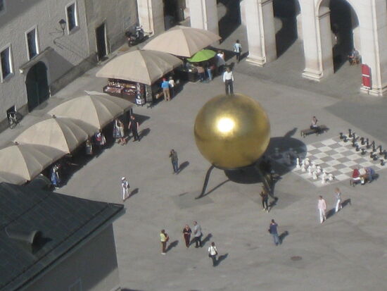 Blick auf die Goldene Kugel