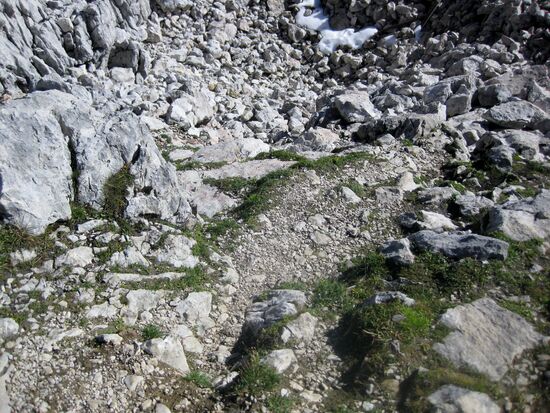 Viel Steine und ein bisschen Schnee...