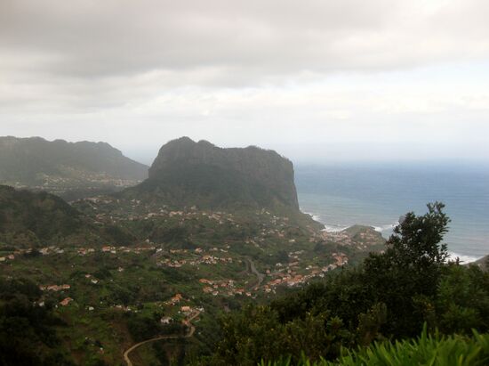Blick auf Porto da Cruz