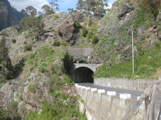 Einer der vielen Tunnel