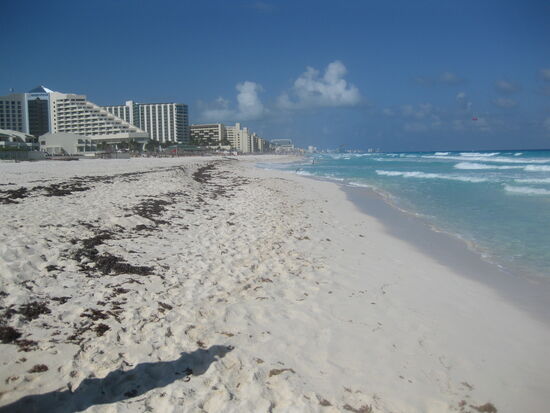 Strand an der Hotelzone