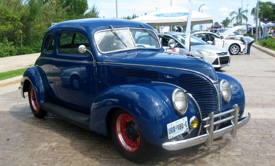Oldtimer-Ausstellung am Malecón