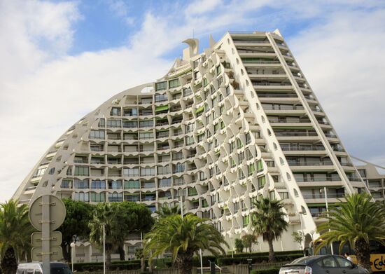 Grand Pyramide mit 300 Wohnungen