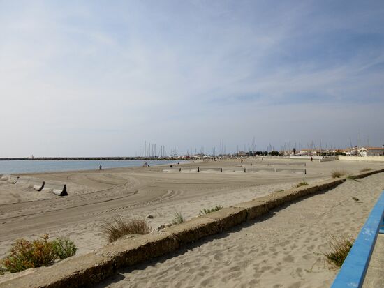 Der lange Sandstrand