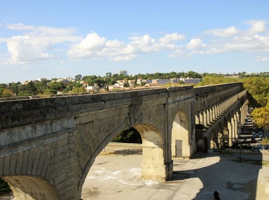 Aquädukt "Saint Clément"