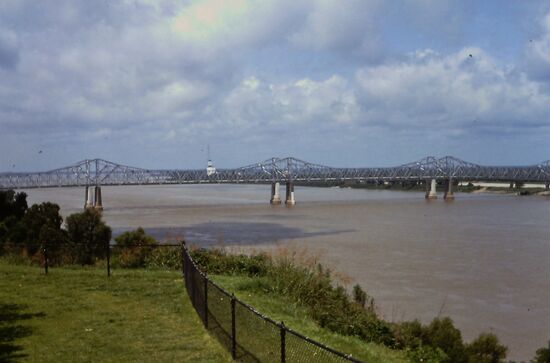 Nathez-Vidalia Bridge