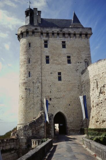Die mächtige Festung von Chinon