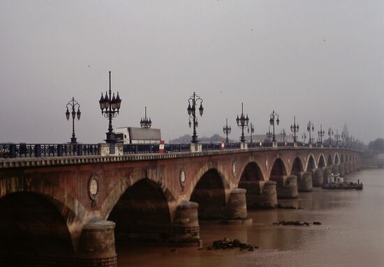 Pont de Pierre
