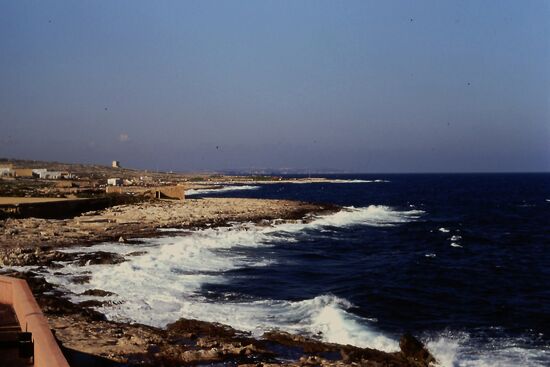 Nördlich vom Hotel Felsenküste