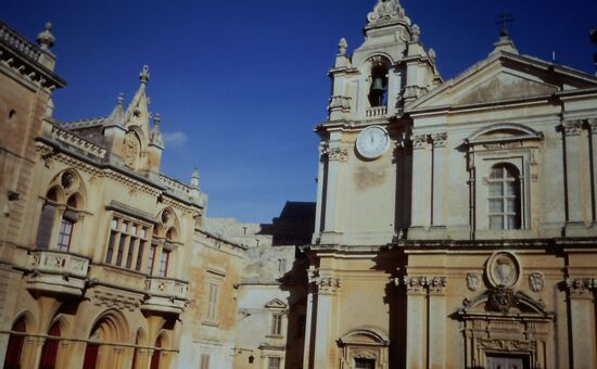 Der Platz bei der Kathedrale