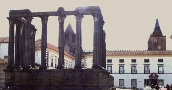 Römischer Tempel Evora