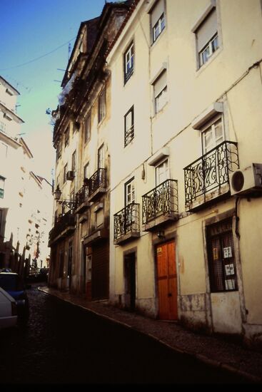 Enge Gasse in der Alfama