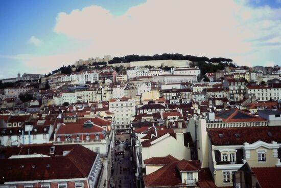 Blick auf  Stadt und Castelo
