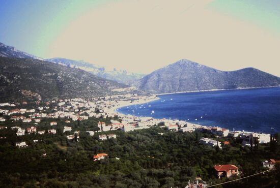 Küstenstrasse hinter Astros