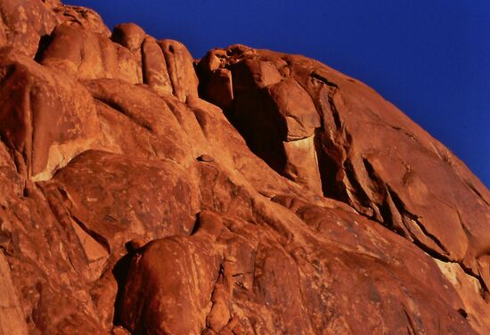 Was für eine wunderschöne Farbe haben diese Felsen...