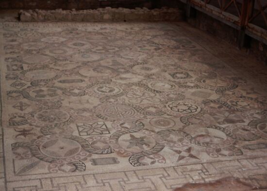 Gut erhaltene Mosaike