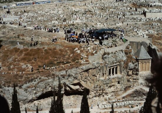 Bestattung am Westhang des Ölbergs